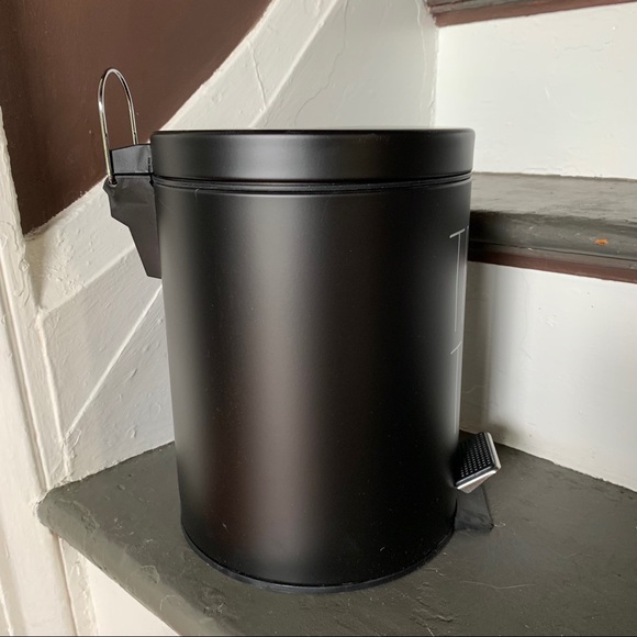 SOLD   Rae Dunn 5 Liter TRASH TALK Trash Bin - Picture 4 of 4